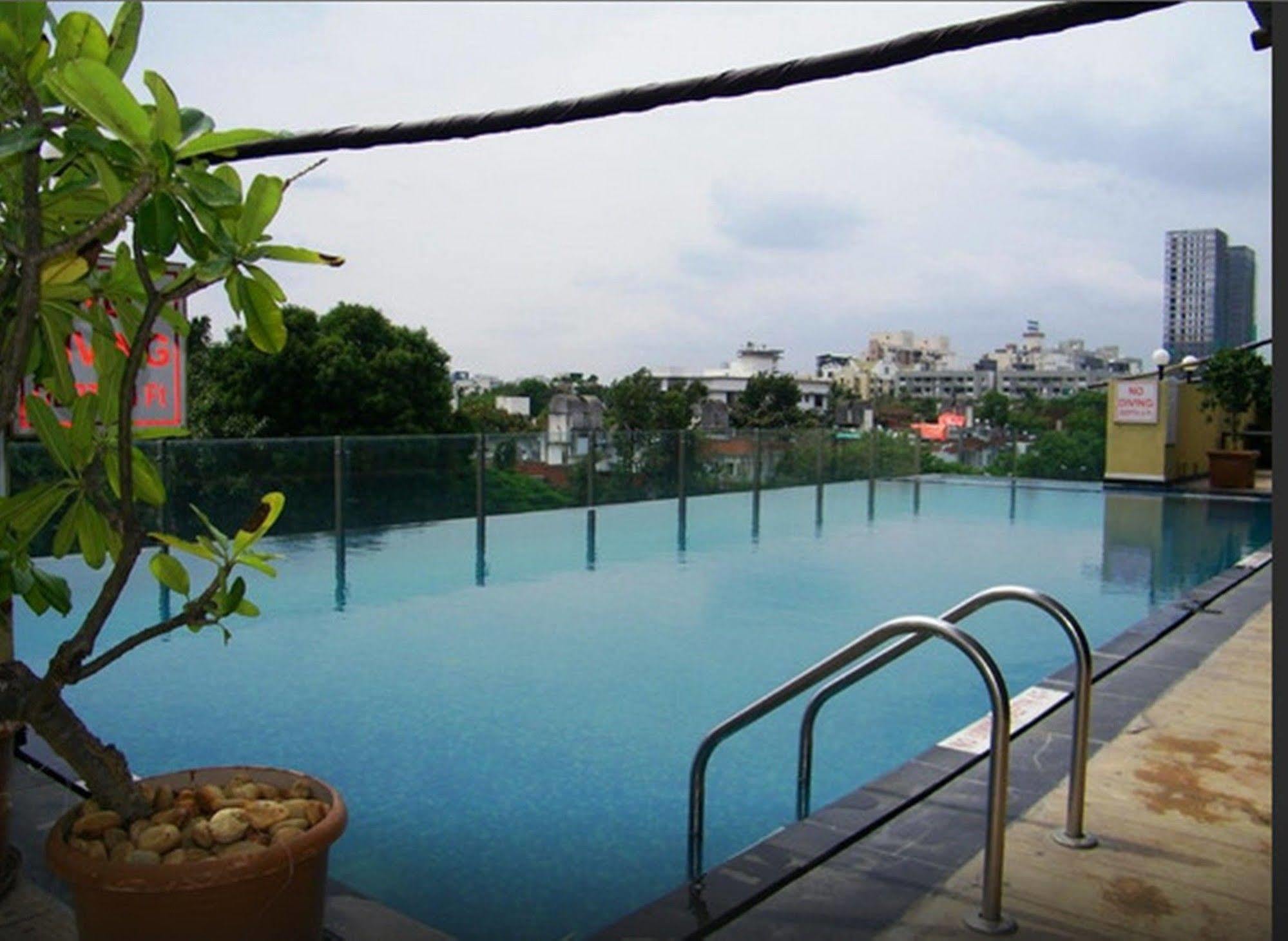 Royal Orchid Central, Pune Extérieur photo